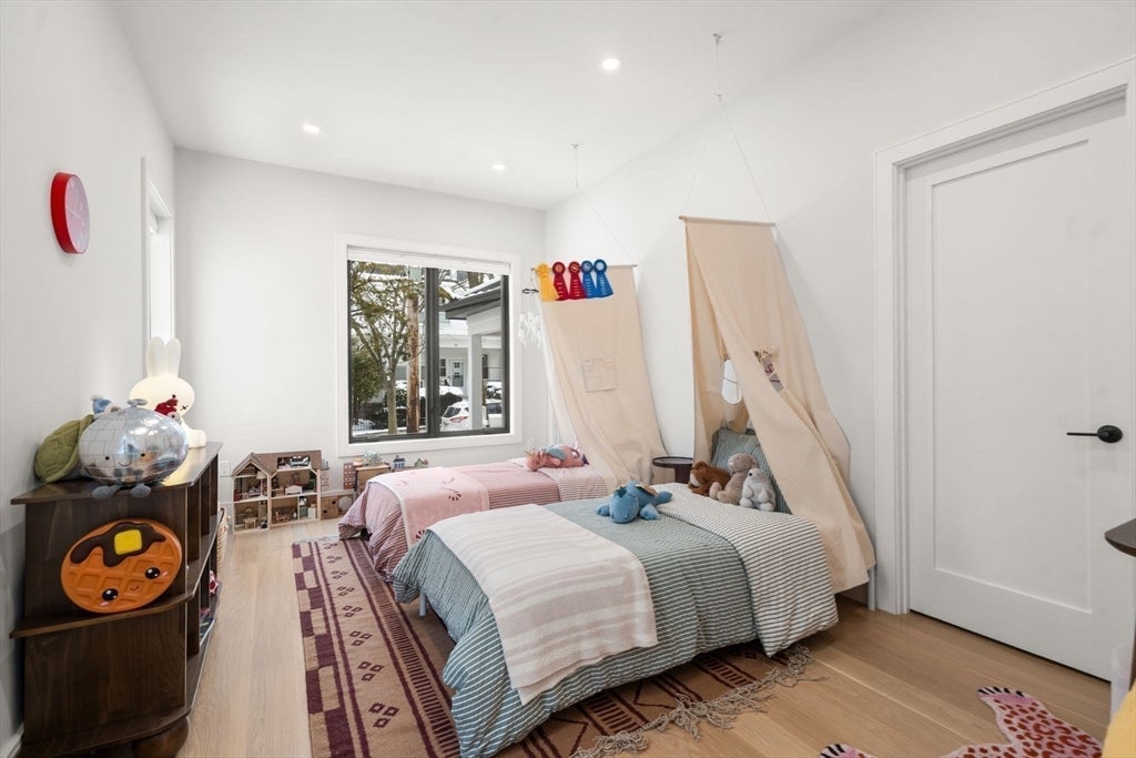 116 Thorndike St #116, Brookline, MA Photo #12