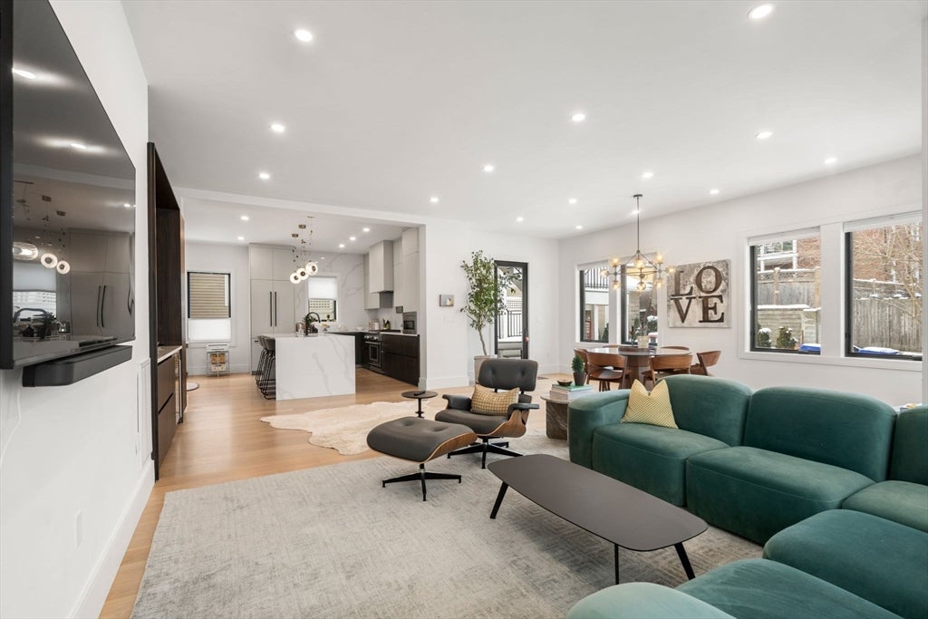 116 Thorndike St #116, Brookline, MA Photo #2