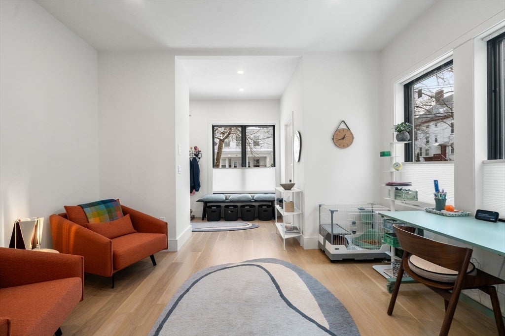 116 Thorndike St #116, Brookline, MA Photo #5