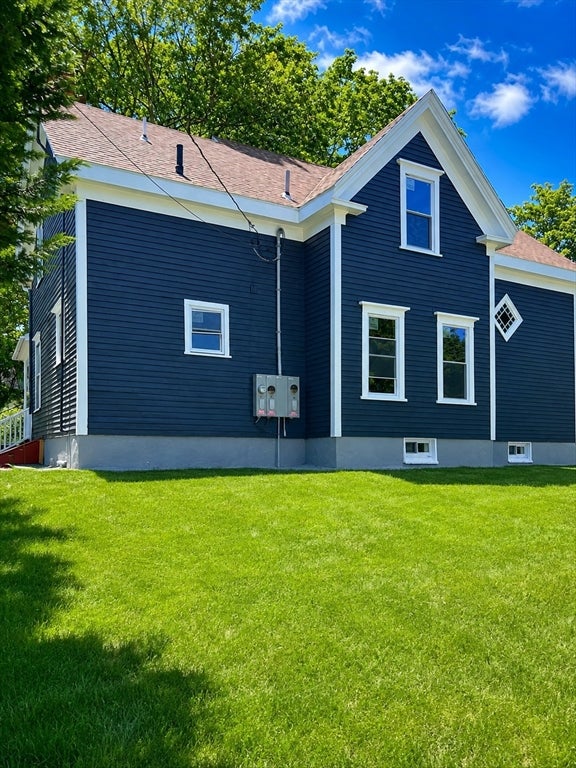 Photo of 81 Oak St, Middleboro, MA