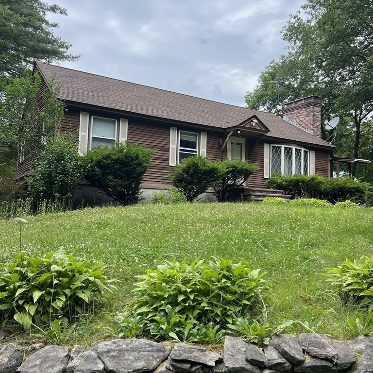 64 Hollis Rd