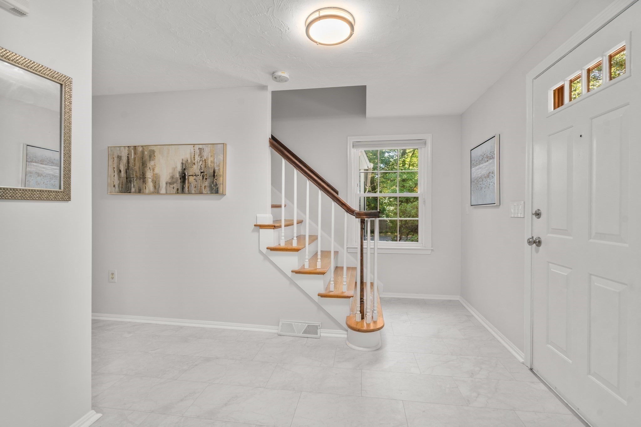 942 Salem End Road