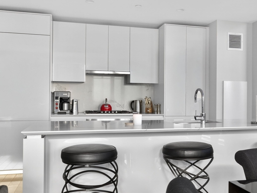 135 Seaport Blvd 2008