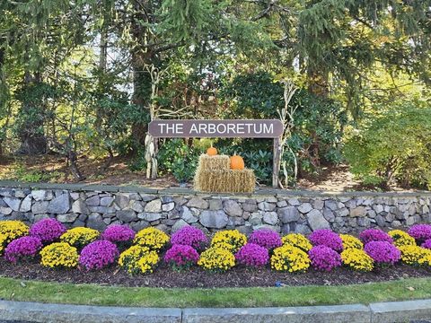 21 Hawthorne Circle 21 Peabody MA 01960