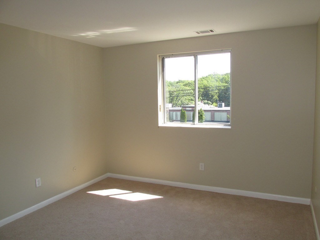 175 Clare Ave D3