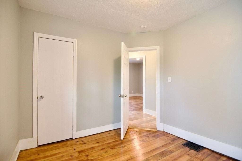 20 Crosby St, Springfield, MA, 20 Crosby St, Springfield, MA Photo #6