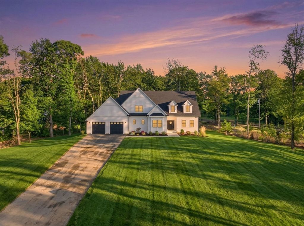 Photo of 345 Central Pike, Sutton, MA 01590 (MLS # 73529186)