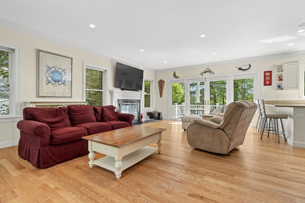 85 Knollwood Drive