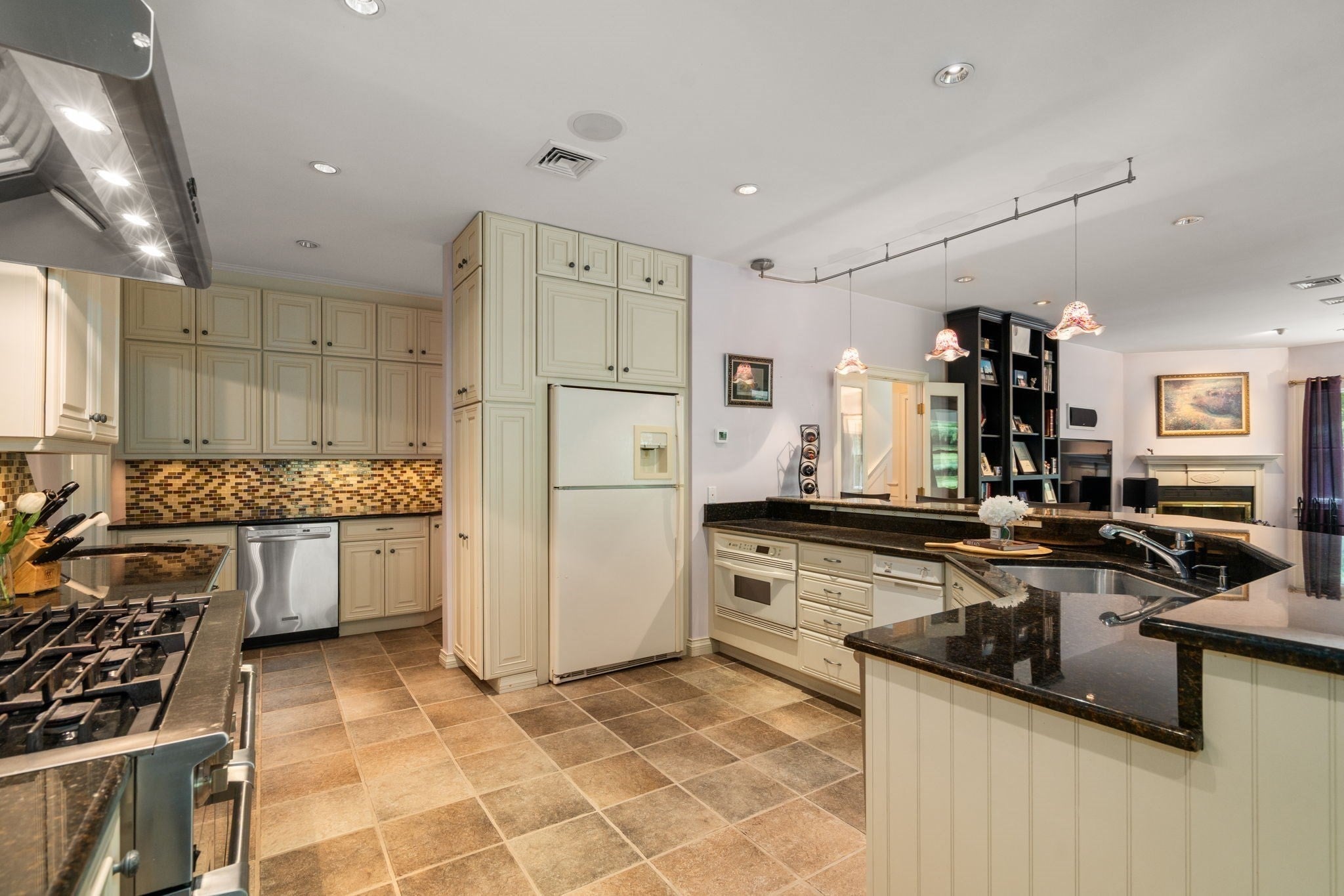 303 Pine Street, Stoughton, MA, 303 Pine Street, Stoughton, MA Photo #11