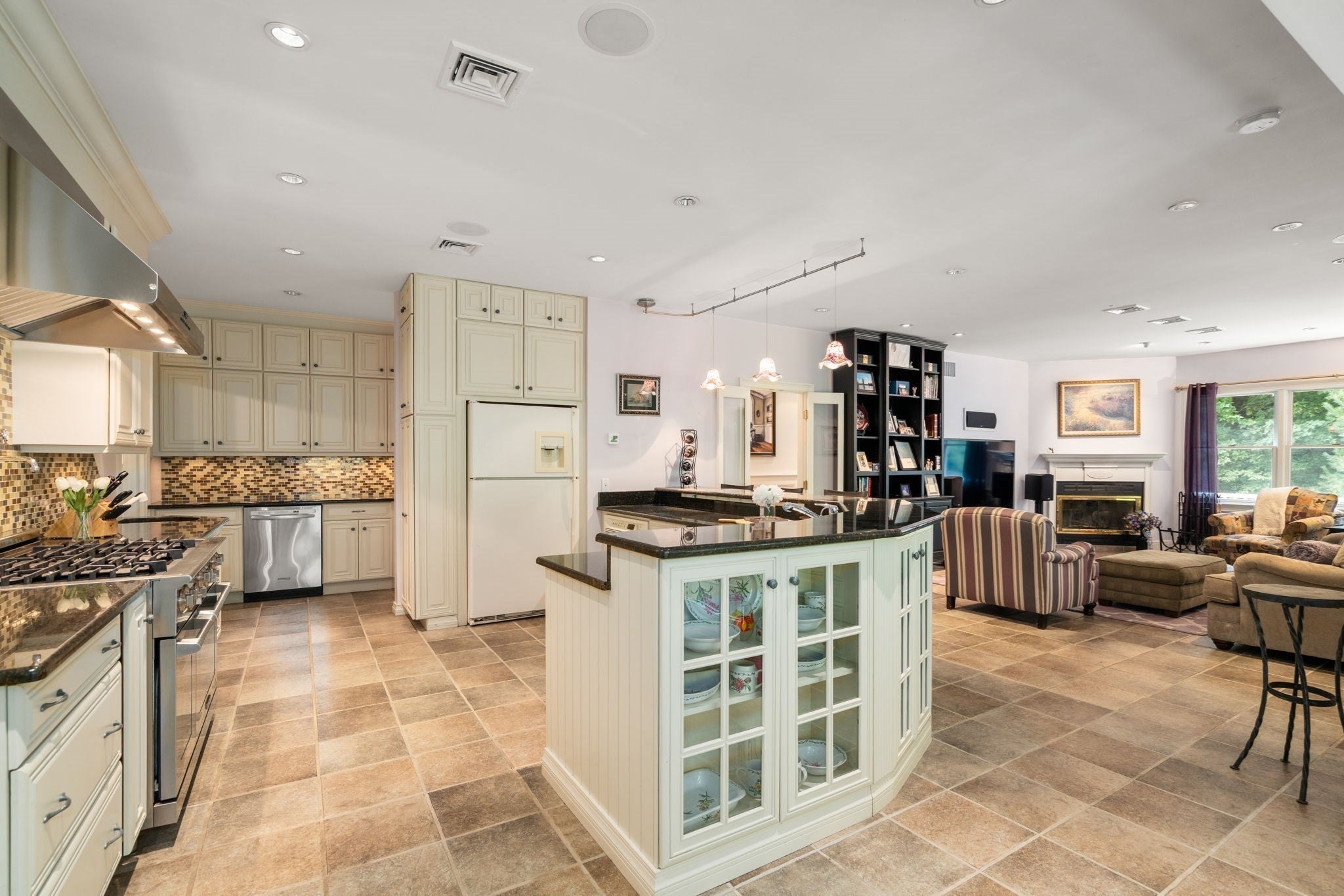 303 Pine Street, Stoughton, MA, 303 Pine Street, Stoughton, MA Photo #12