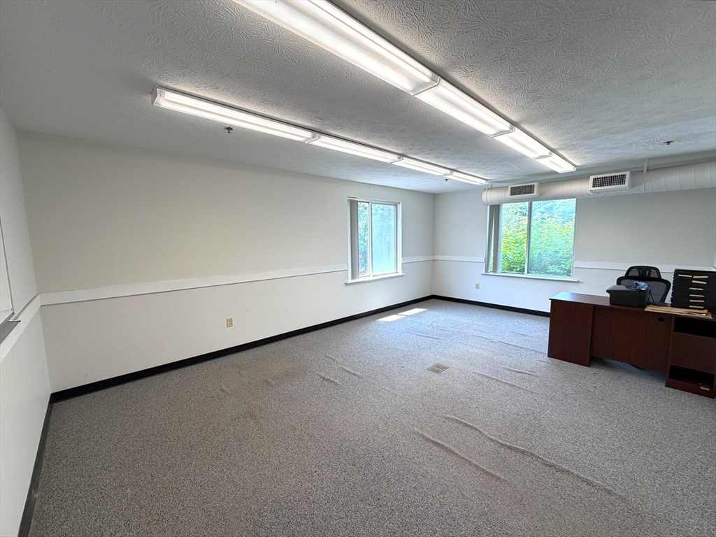 1565 Main St 2207