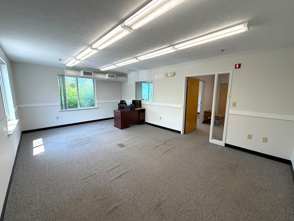 1565 Main St 2207