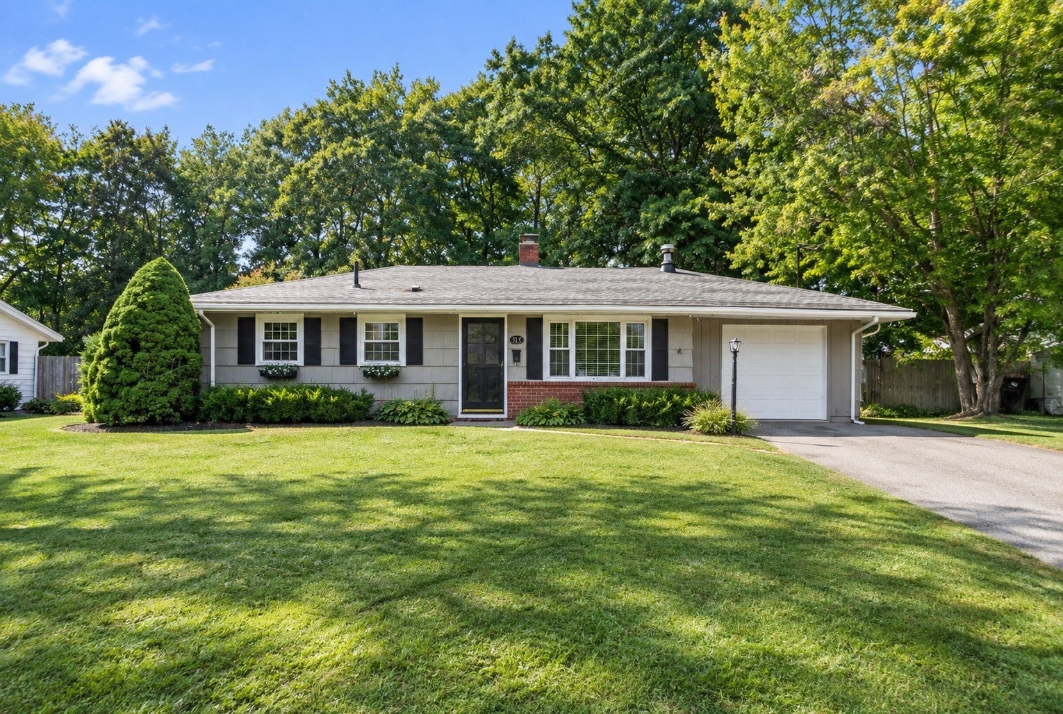 122 Elsie Rd, Brockton, MA Photo #1