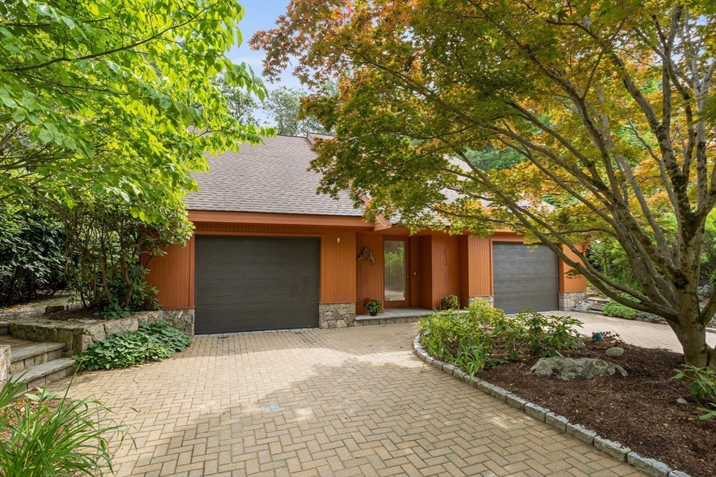 22 Kinsley Rd