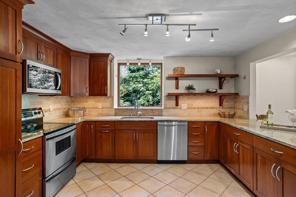 22 Kinsley Rd