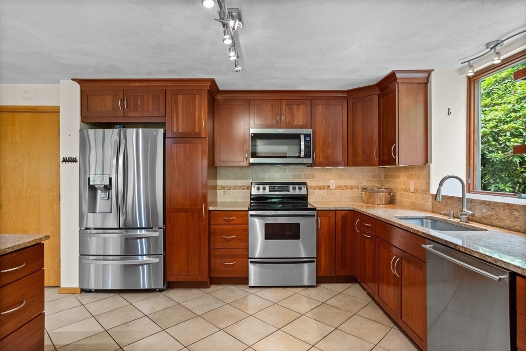 22 Kinsley Rd