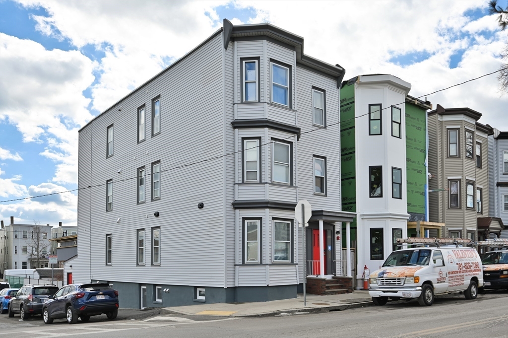 863 Saratoga St 1