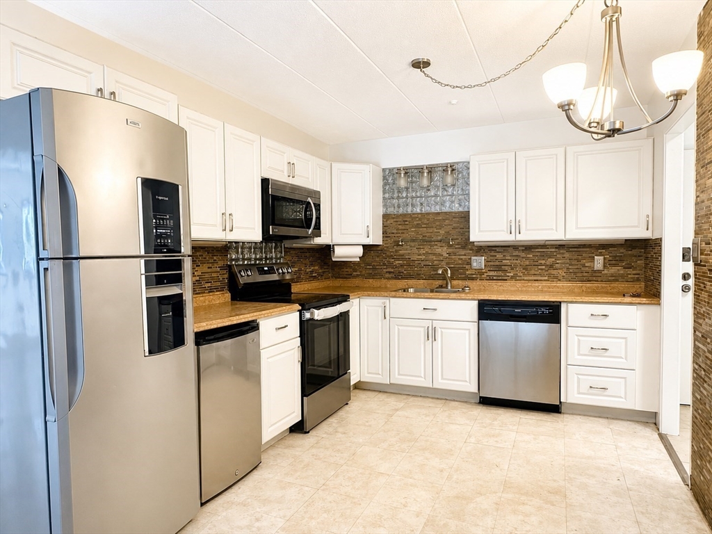 Click for 308 Quarry St #405, Quincy, MA slideshow Click for 308 Quarry St #405, Quincy, MA slideshow