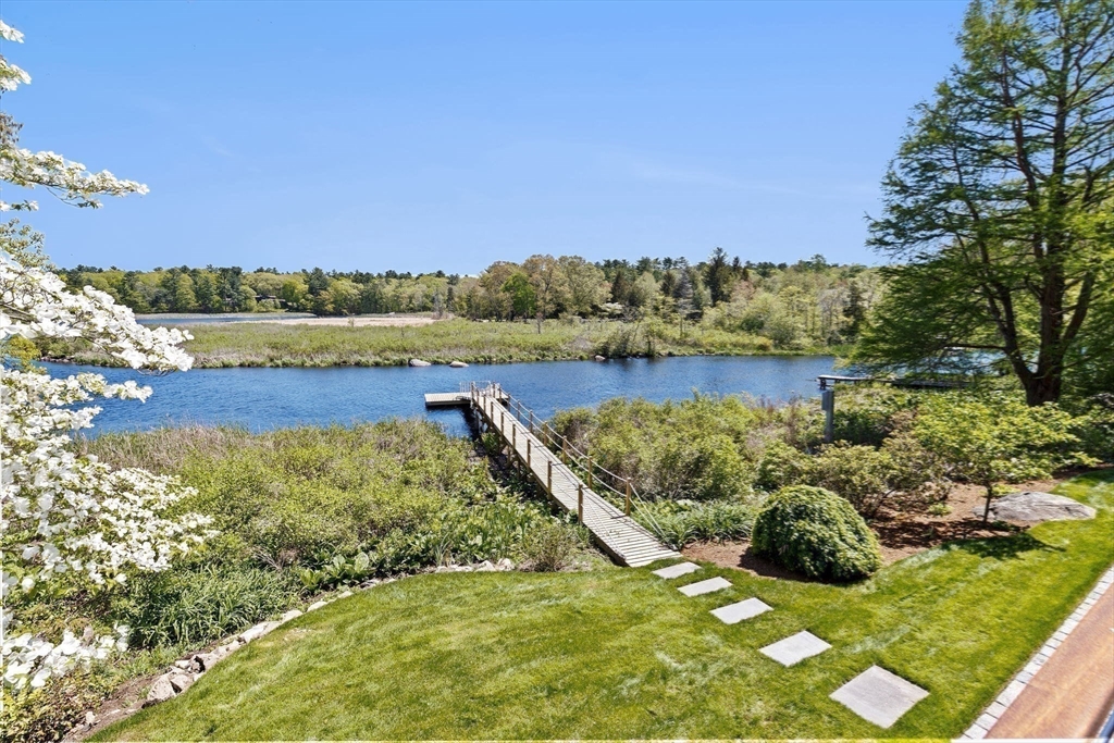 38 Old Shipyard Ln