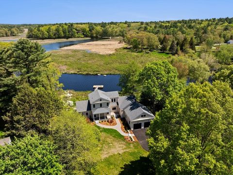 38 Old Shipyard Ln Hanover MA 02339