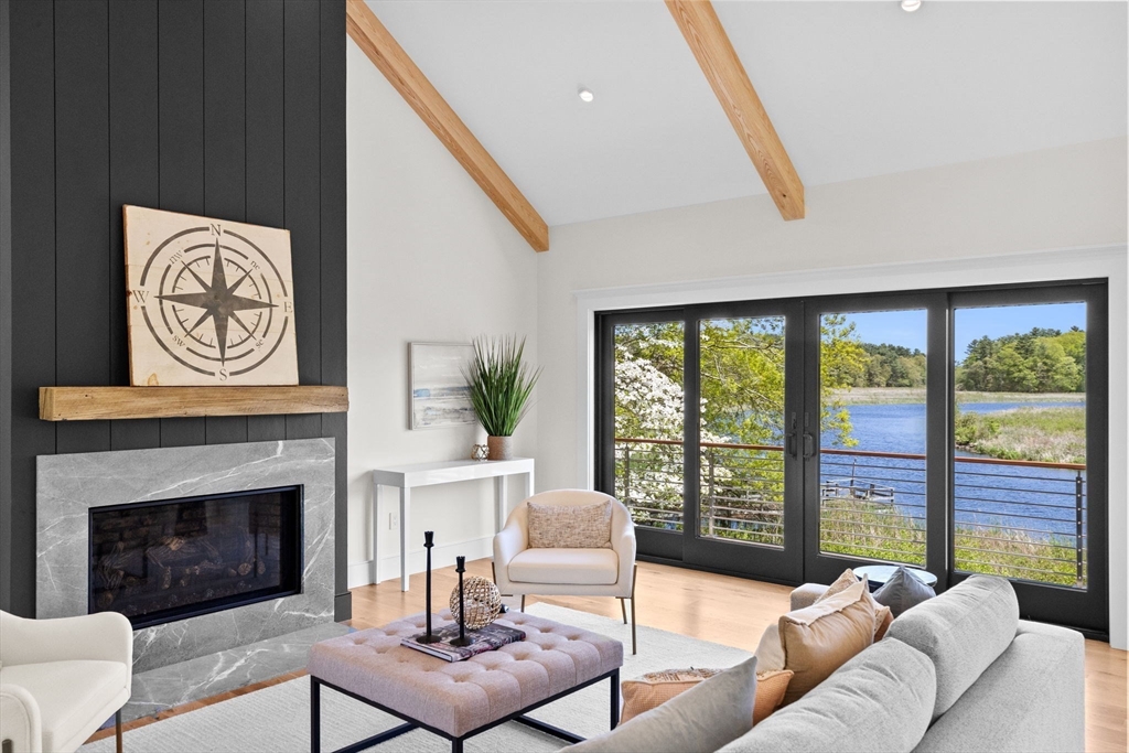 38 Old Shipyard Ln