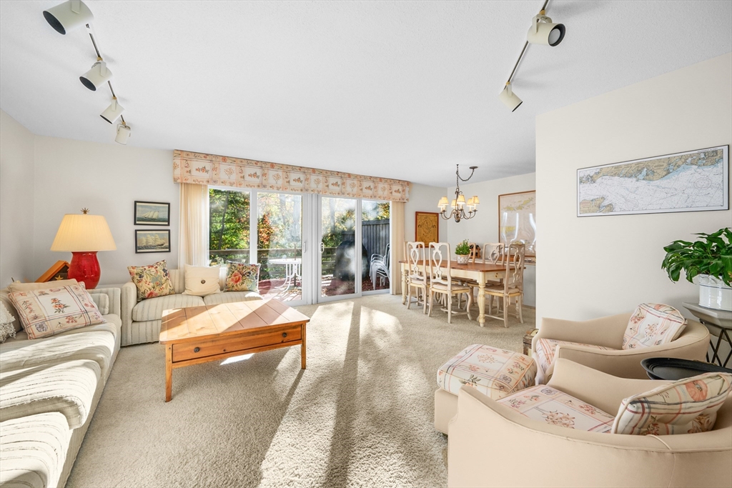 144 Strawberry Mdws 144