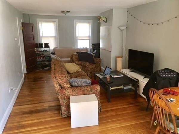223 W 2nd St