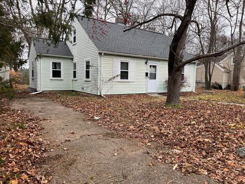 32 Doty Dr Stoughton MA 02072