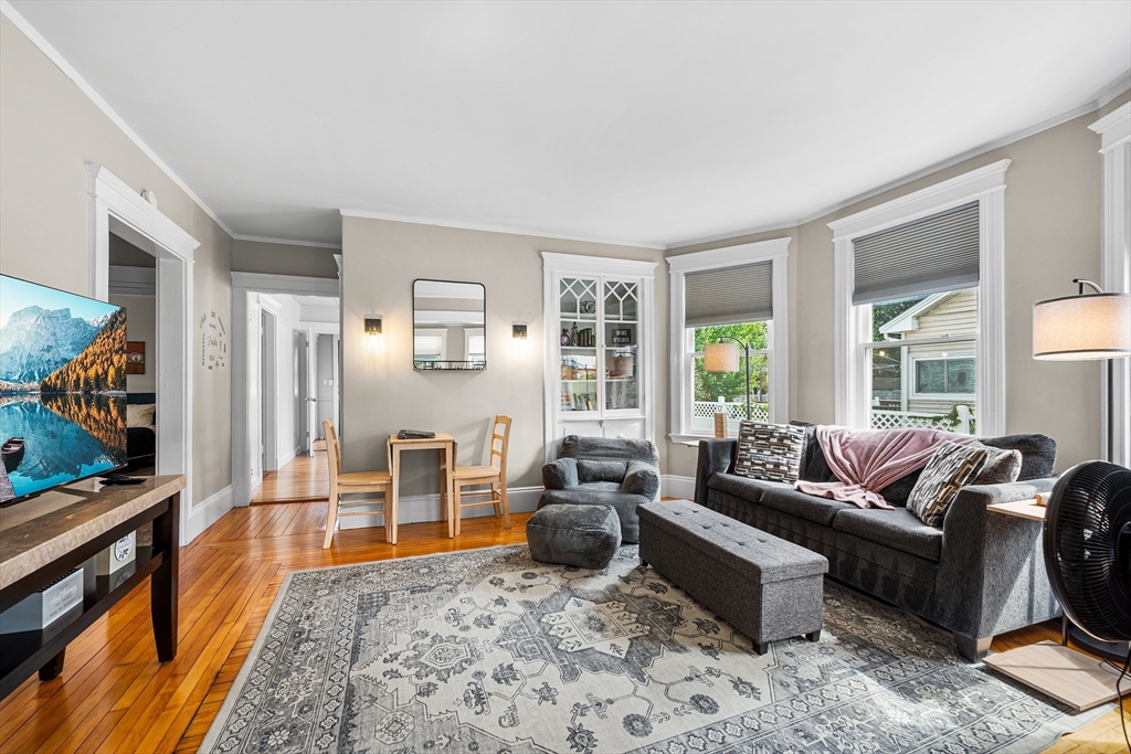 52 Dunlap St