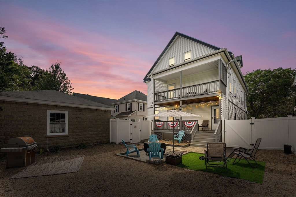 52 Dunlap St