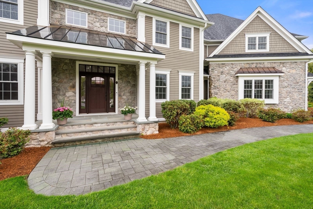 7 Metcalf Ln