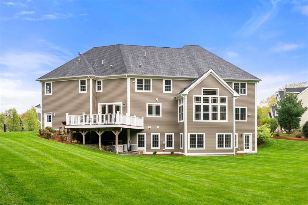 7 Metcalf Ln