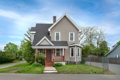 14 Manomet St Brockton MA 02301