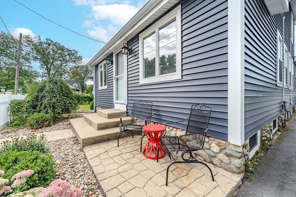 7 Allendale Ave