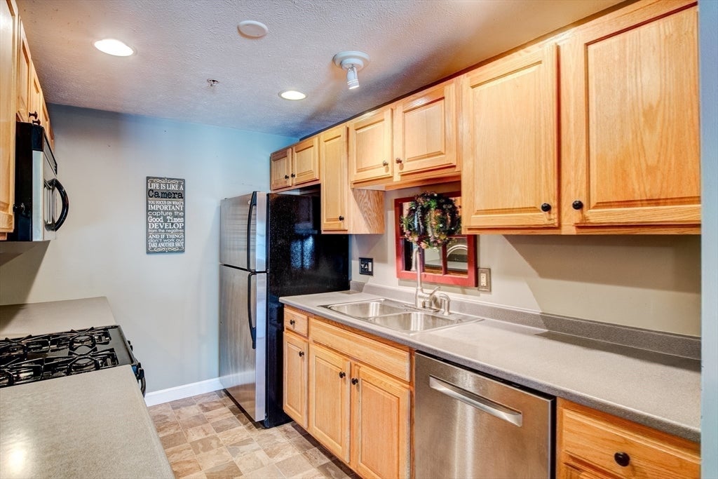 28 Mountain Laurel Lane #28, Fitchburg, MA, 28 Mountain Laurel Lane #28, Fitchburg, MA Photo #13