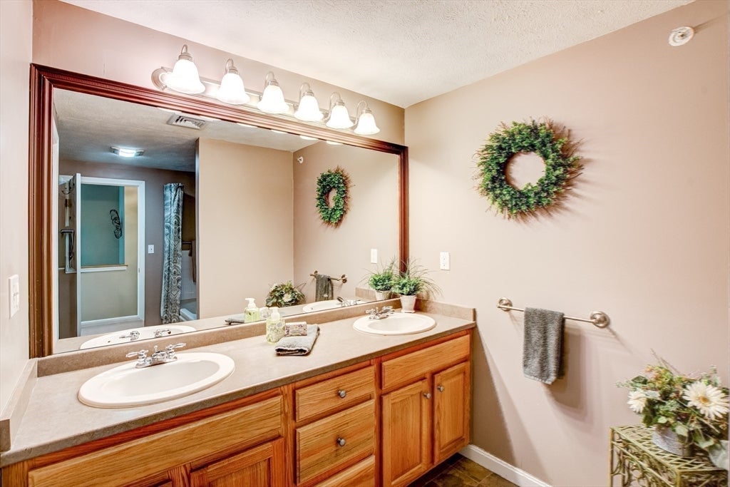 28 Mountain Laurel Lane #28, Fitchburg, MA, 28 Mountain Laurel Lane #28, Fitchburg, MA Photo #28