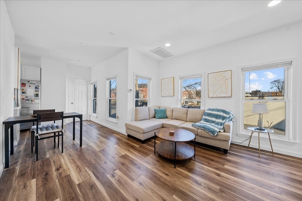 23 West 5th Street