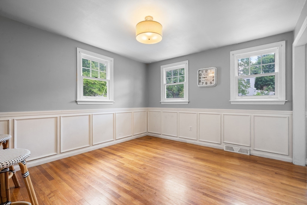 10 Carlida Rd