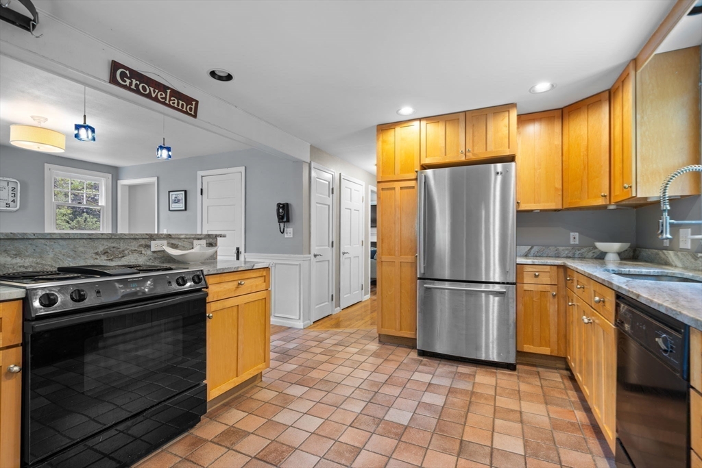 10 Carlida Rd