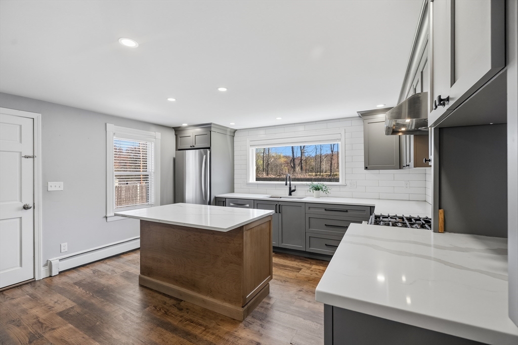 32 Harkaway Rd 32