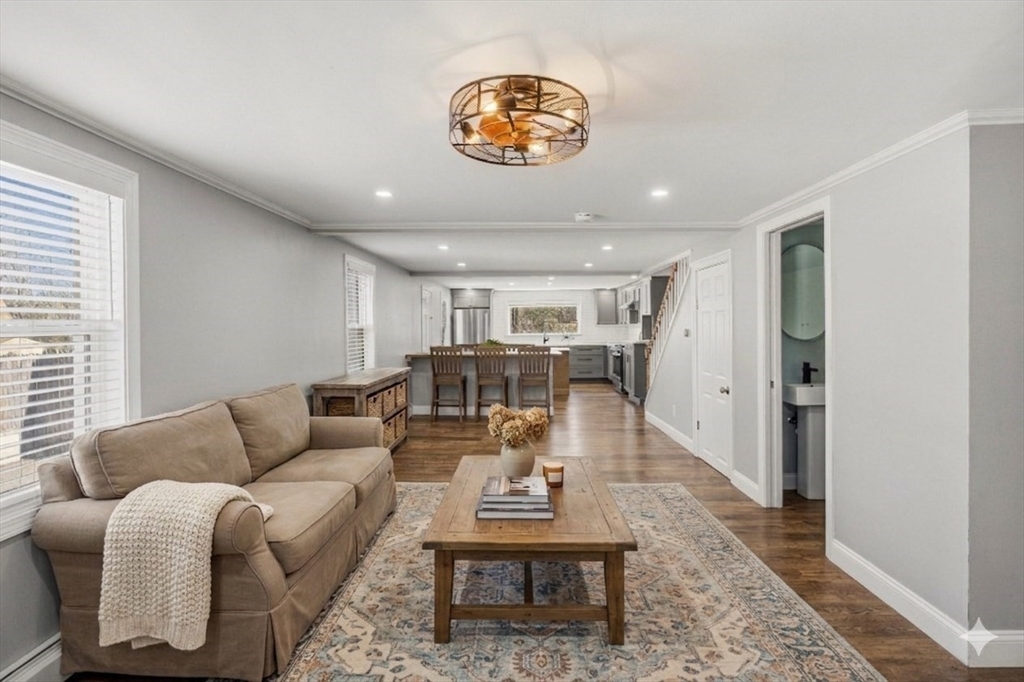 32 Harkaway Rd 32