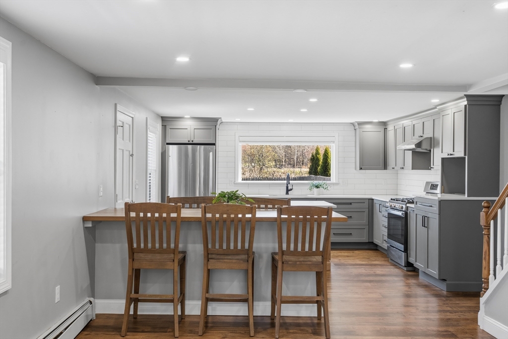 32 Harkaway Rd 32