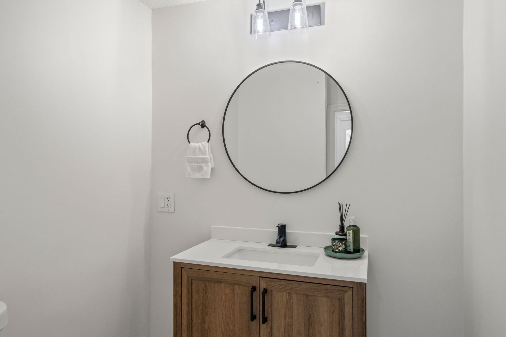 247 Fremont St, Taunton, MA Photo #9