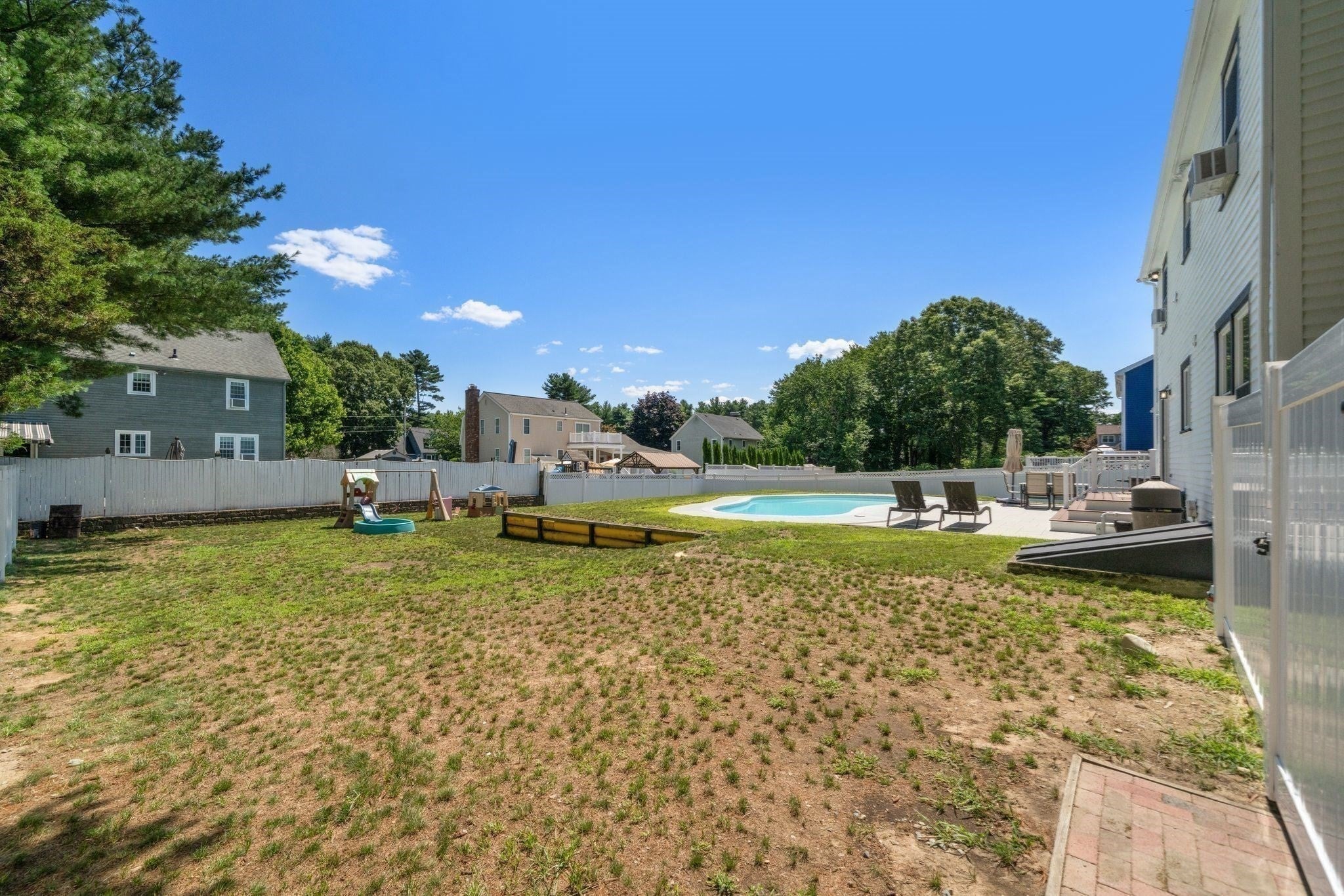 247 Fremont St, Taunton, MA Photo #33