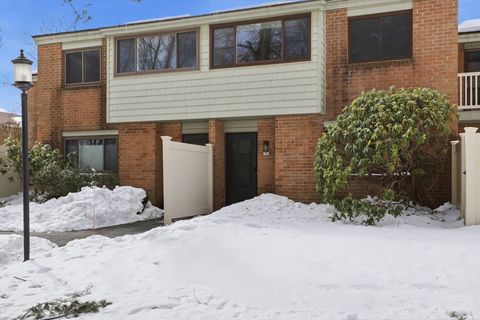 95 Greenbrook Dr 95 Stoughton MA 02072