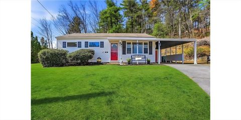 Photo of 18 Delray Gdns, Northbridge, MA 01588 (MLS # 73504875)