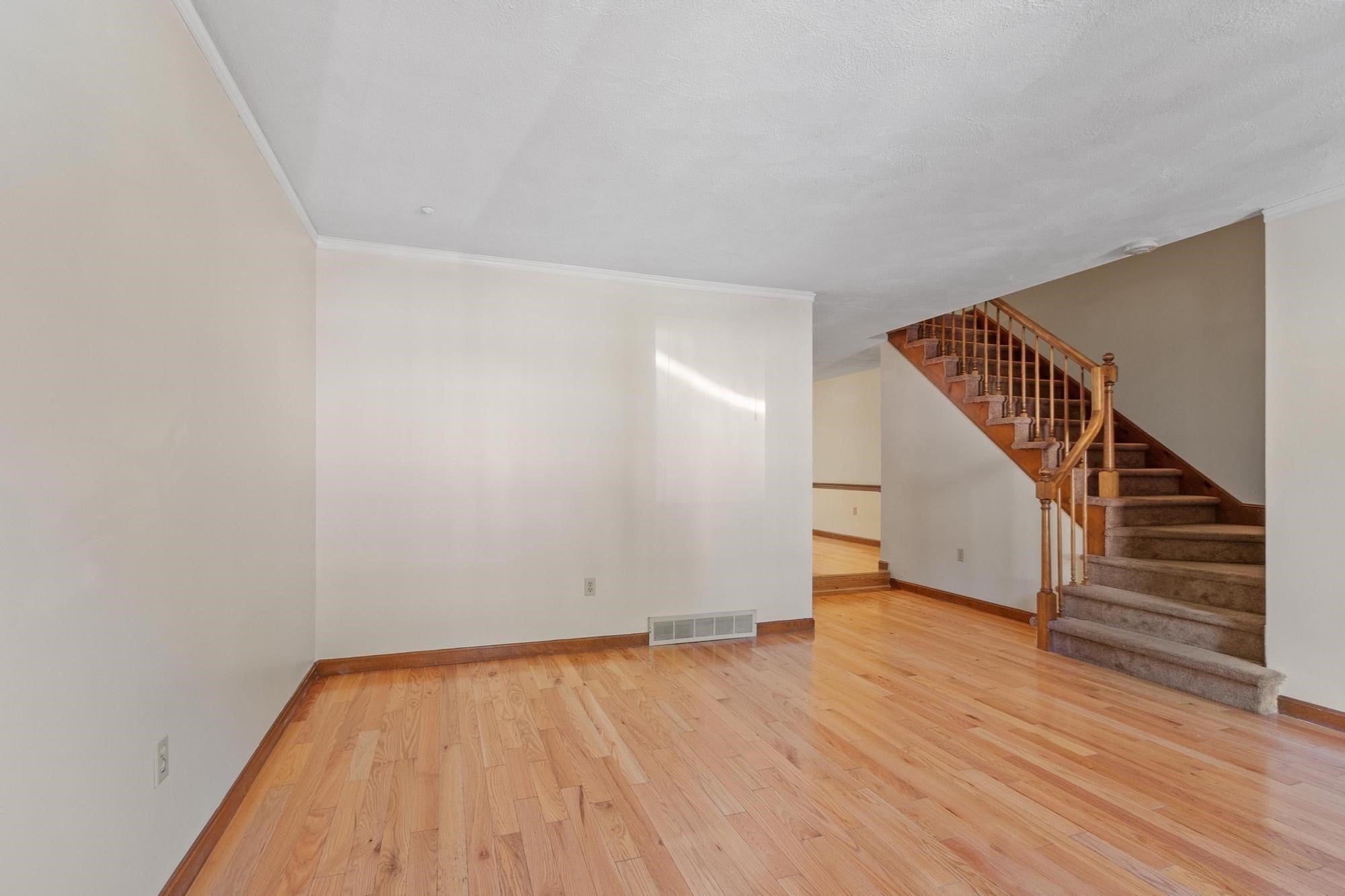 895 Wellman Avenue #895, Chelmsford, MA, 895 Wellman Avenue #895, Chelmsford, MA Photo #3