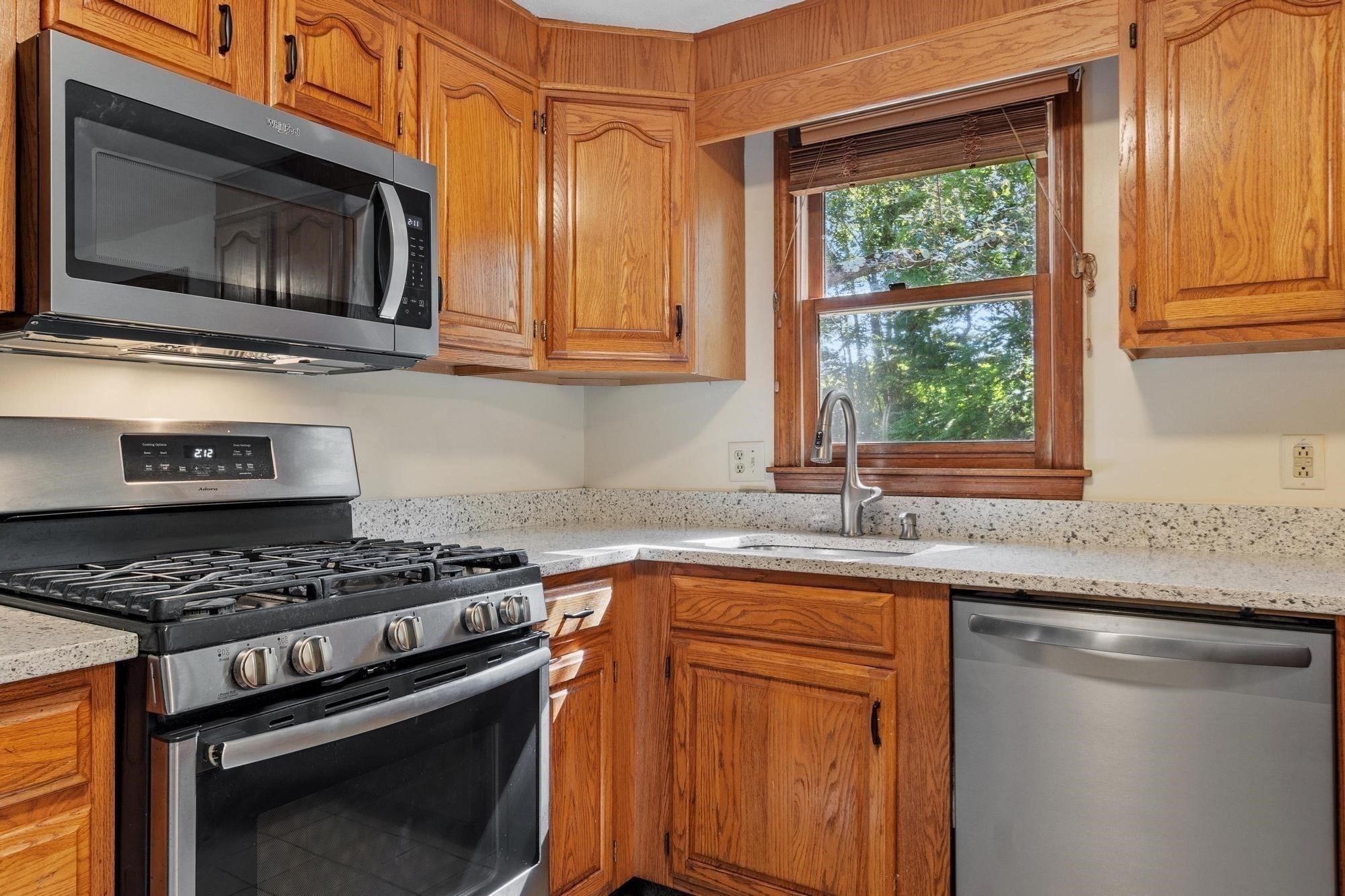 895 Wellman Avenue #895, Chelmsford, MA, 895 Wellman Avenue #895, Chelmsford, MA Photo #8
