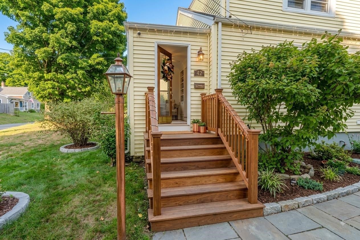 34 Hawthorne St, North Attleboro, MA, 34 Hawthorne St, North Attleboro, MA Photo #3