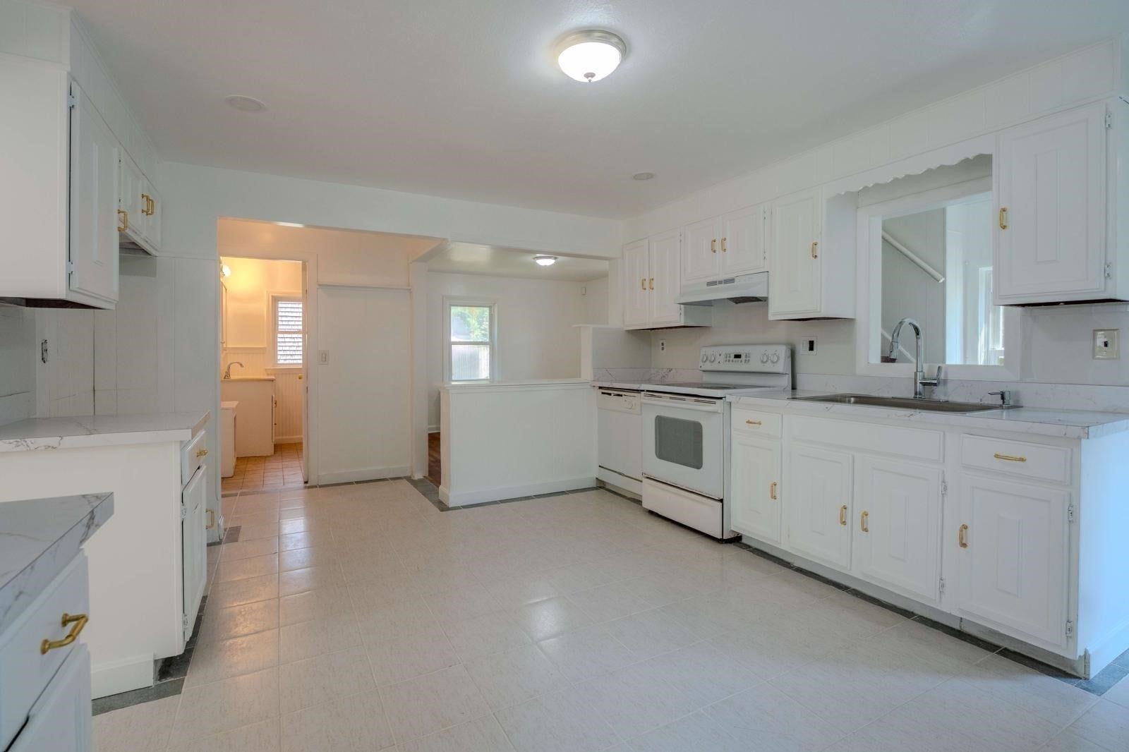 34 Hawthorne St, North Attleboro, MA, 34 Hawthorne St, North Attleboro, MA Photo #11